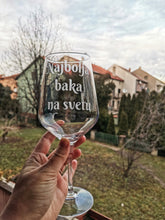 Učitajte sliku u galeriji, Čaša za vino "Najbolja baka na svetu"