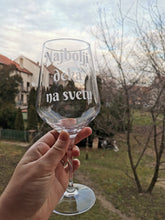 Učitajte sliku u galeriji, Čaša za vino &quot;Najbolji deka na svetu&quot;
