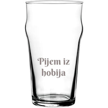 Učitajte sliku u galeriji, Čaša za pivo &quot;Pijem iz hobija&quot;
