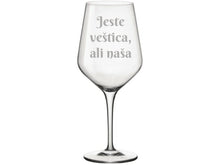 Učitajte sliku u galeriji, Čaša za vino &quot;Jeste veštica, ali naša&quot;
